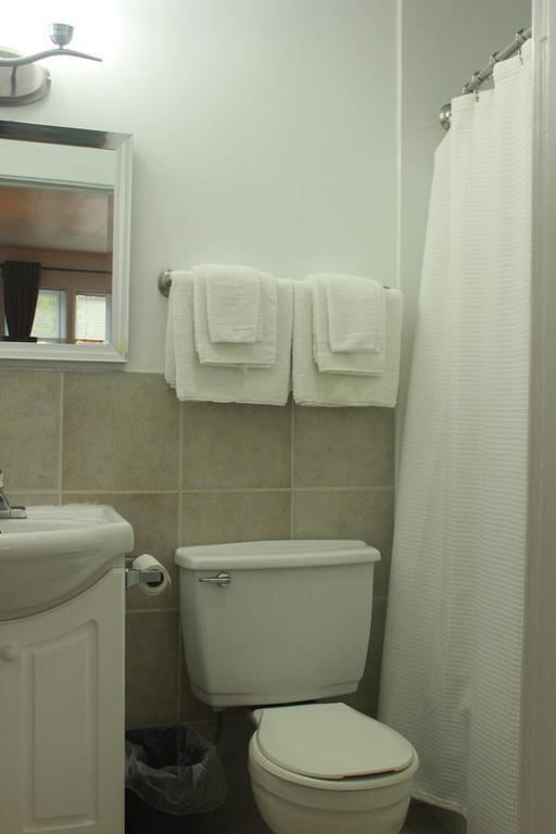 Bobcaygeon New Rockland Motel מראה חיצוני תמונה