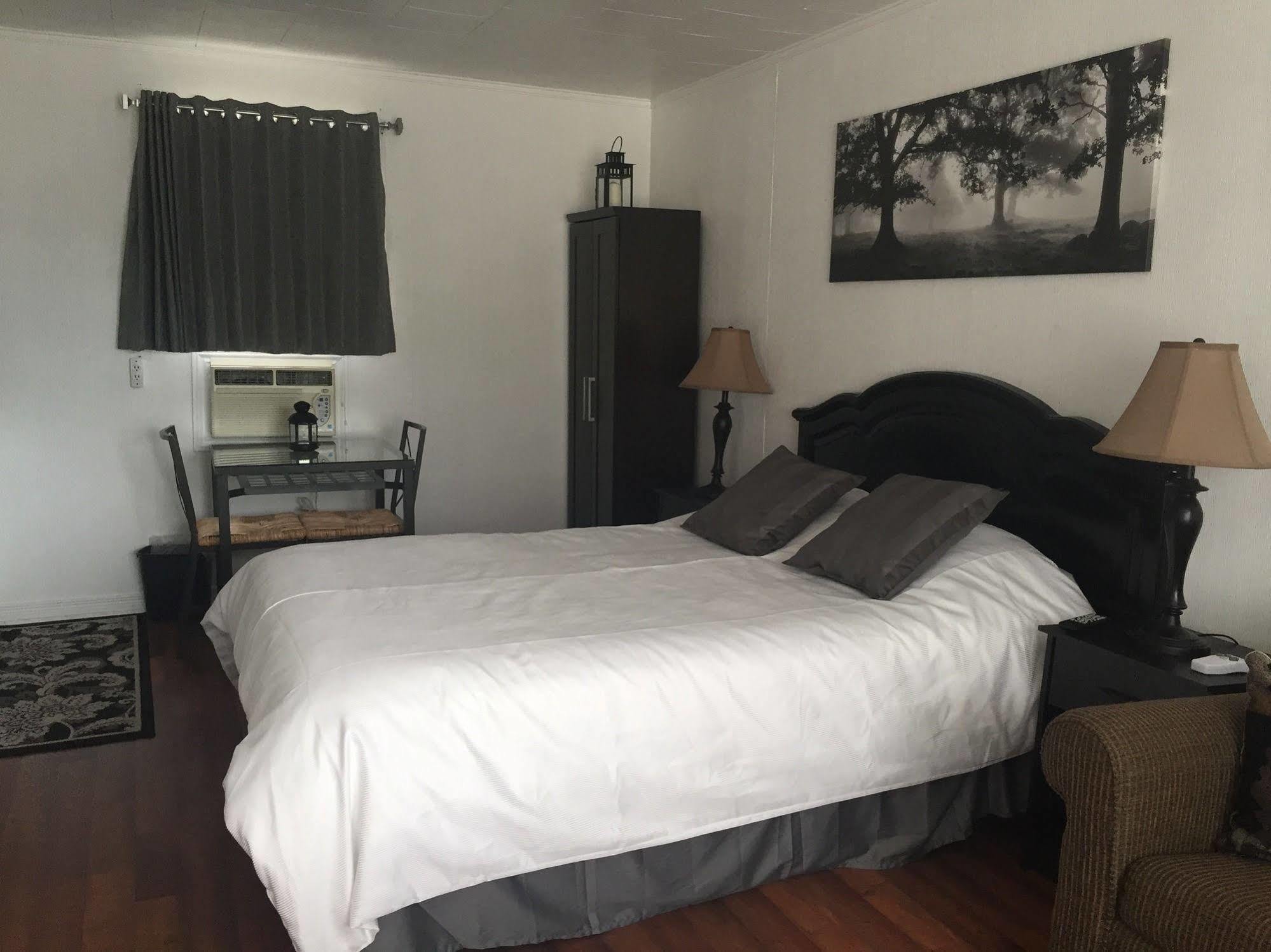 Bobcaygeon New Rockland Motel מראה חיצוני תמונה