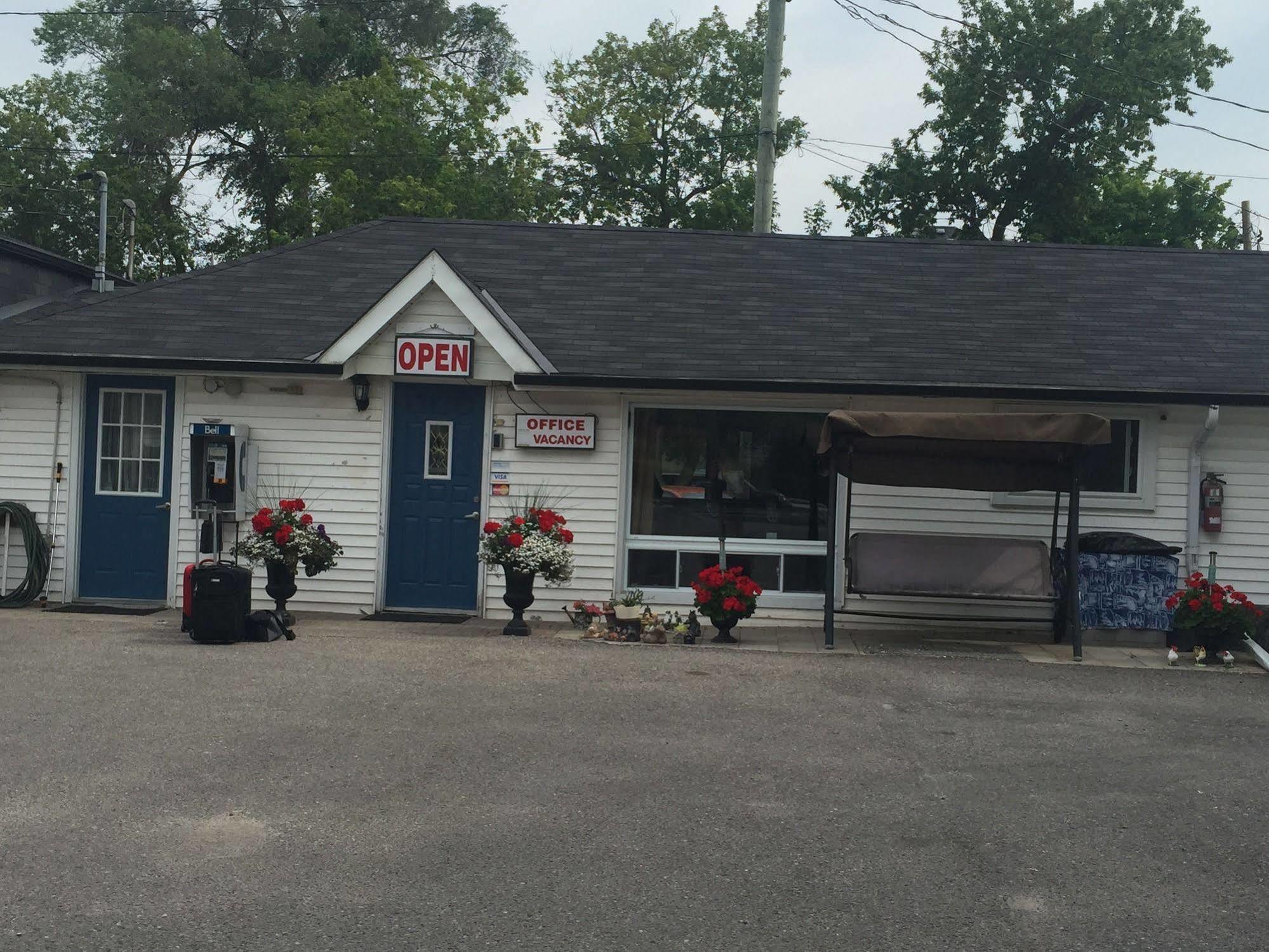 Bobcaygeon New Rockland Motel מראה חיצוני תמונה