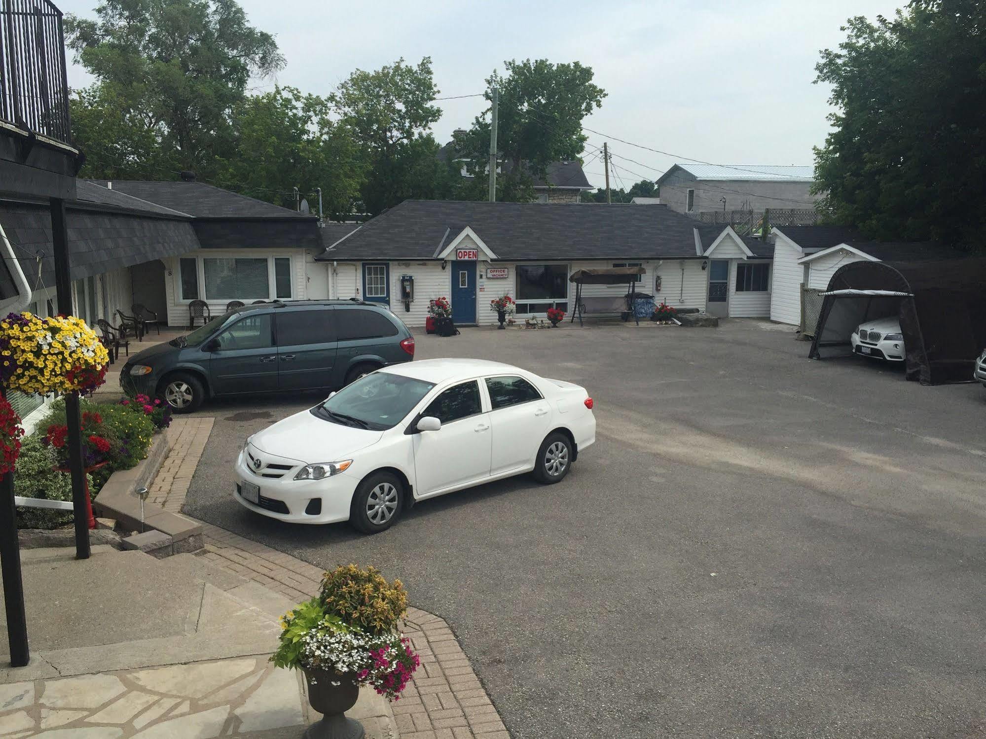 Bobcaygeon New Rockland Motel מראה חיצוני תמונה